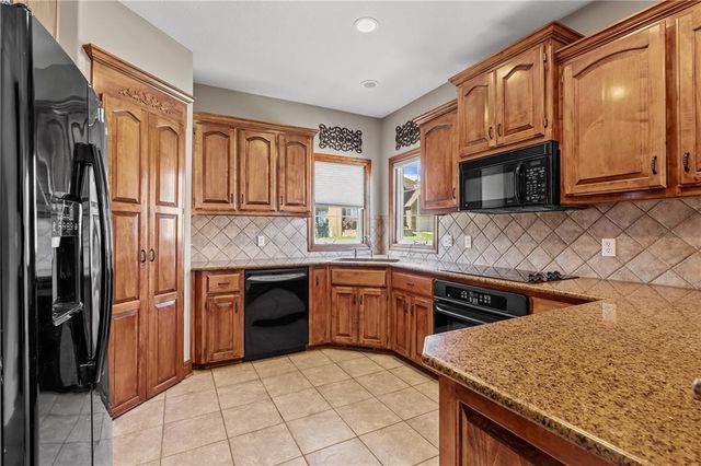 1709 Cambridge Circle, Kearney, MO 64060