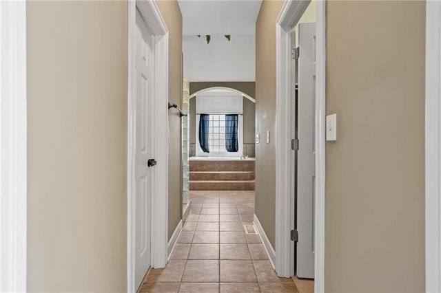 1709 Cambridge Circle, Kearney, MO 64060