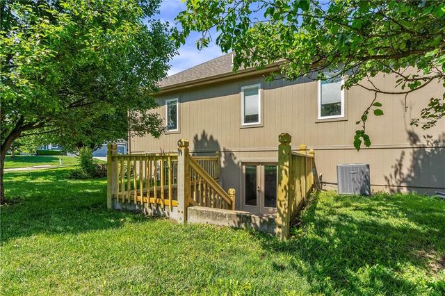 1709 Cambridge Circle, Kearney, MO 64060