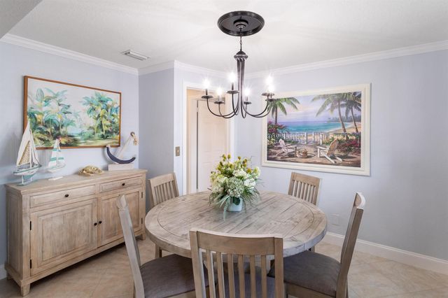 9507 Bellewood Street, Palm Beach Gardens, FL 33410