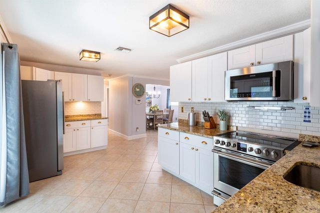 9507 Bellewood Street, Palm Beach Gardens, FL 33410