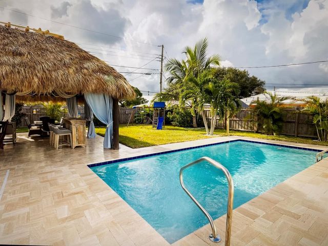 9507 Bellewood Street, Palm Beach Gardens, FL 33410