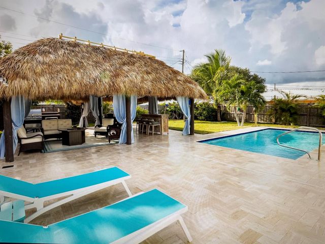 9507 Bellewood Street, Palm Beach Gardens, FL 33410