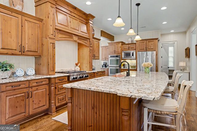 555 Woodward Drive, Fayetteville, GA 30215