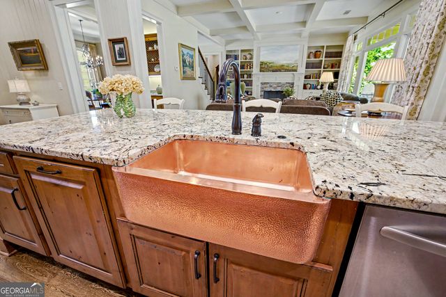 555 Woodward Drive, Fayetteville, GA 30215