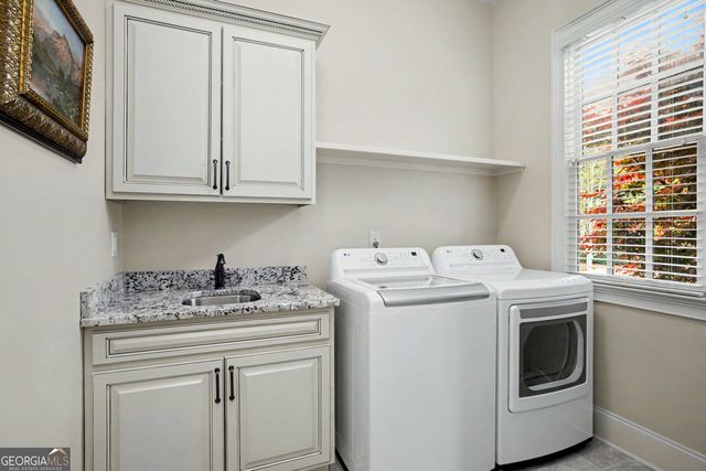 555 Woodward Drive, Fayetteville, GA 30215