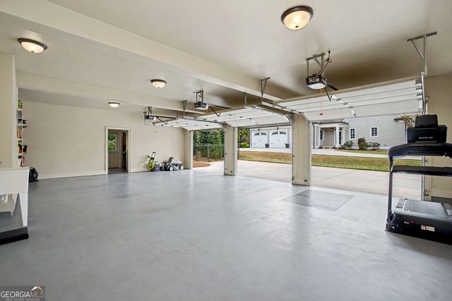 555 Woodward Drive, Fayetteville, GA 30215