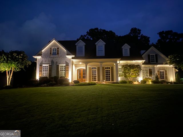 555 Woodward Drive, Fayetteville, GA 30215