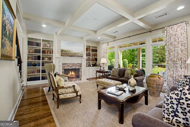 555 Woodward Drive, Fayetteville, GA 30215