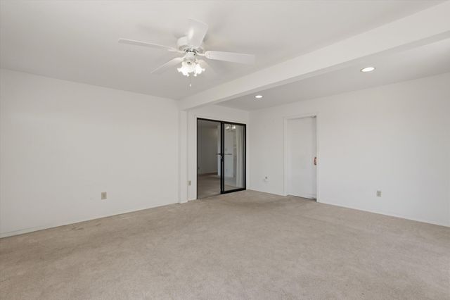 484 Sandstone Drive NE, Rio Rancho, NM 87124