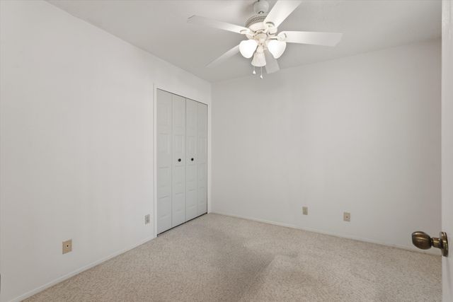 484 Sandstone Drive NE, Rio Rancho, NM 87124