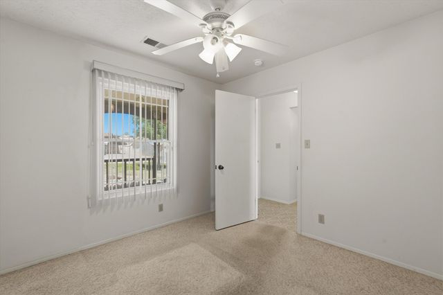 484 Sandstone Drive NE, Rio Rancho, NM 87124