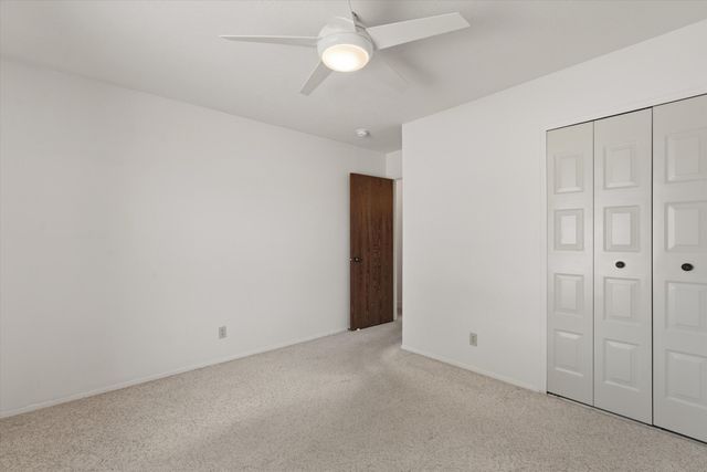 484 Sandstone Drive NE, Rio Rancho, NM 87124