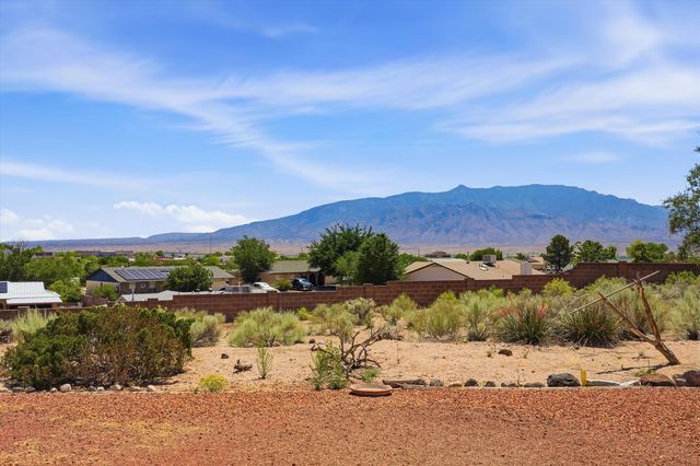 484 Sandstone Drive NE, Rio Rancho, NM 87124