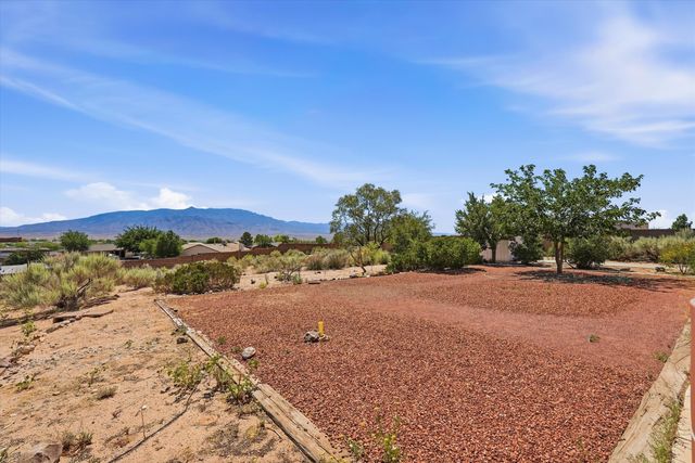 484 Sandstone Drive NE, Rio Rancho, NM 87124