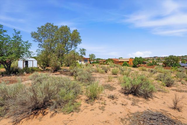 484 Sandstone Drive NE, Rio Rancho, NM 87124