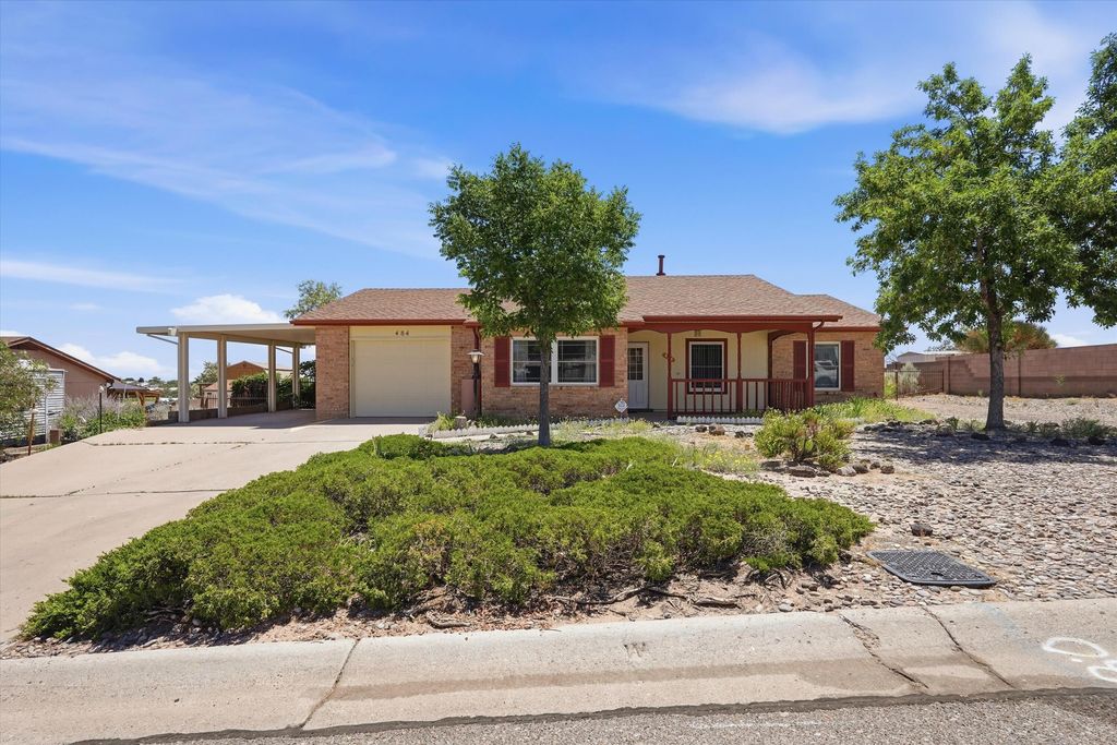 484 Sandstone Drive NE, Rio Rancho, NM 87124