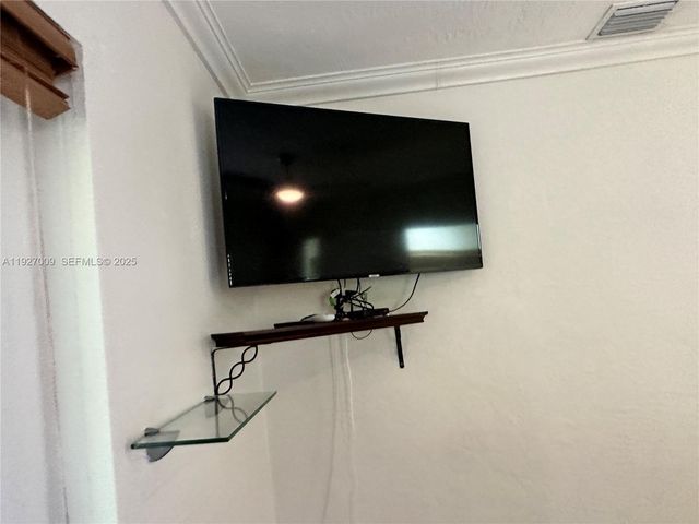 203 NE 86th St, El Portal, FL 33138