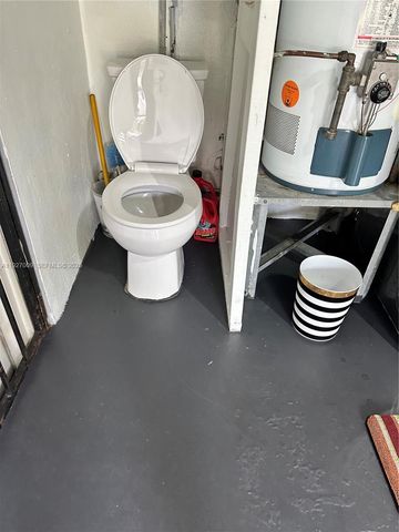 203 NE 86th St, El Portal, FL 33138