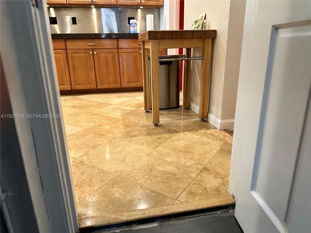 203 NE 86th St, El Portal, FL 33138