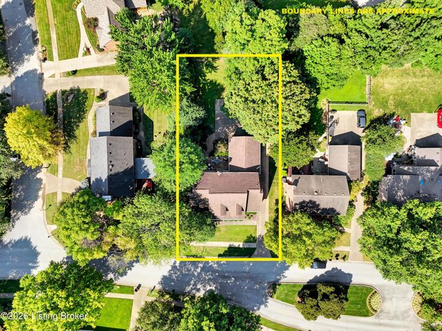 802 Foxgate Rd, Louisville, KY 40223