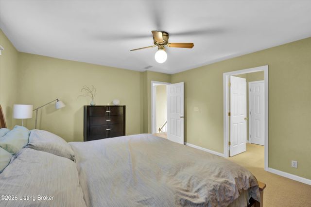 802 Foxgate Rd, Louisville, KY 40223
