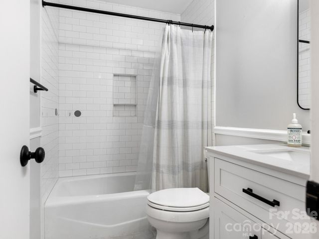 8319 Braeside Court, Charlotte, NC 28270