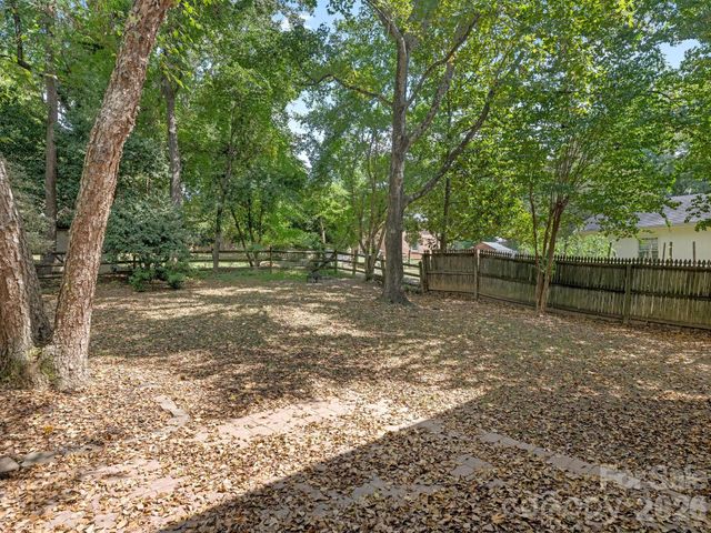 8319 Braeside Court, Charlotte, NC 28270