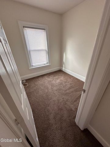 425 6th Avenue, Watervliet, NY 12189