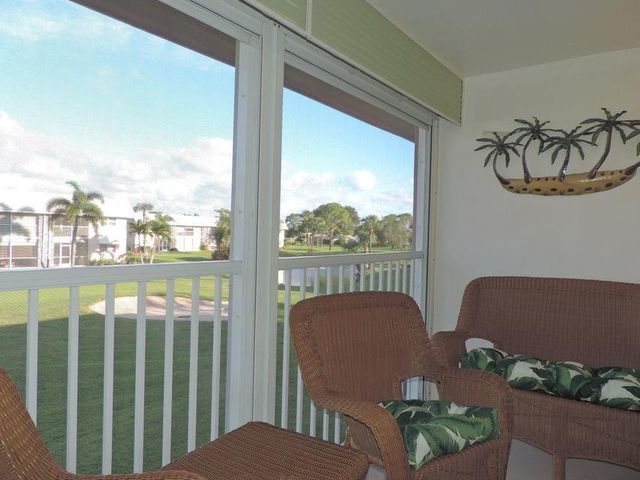 18081 SE Country Club Drive 100, Jupiter, FL 33469