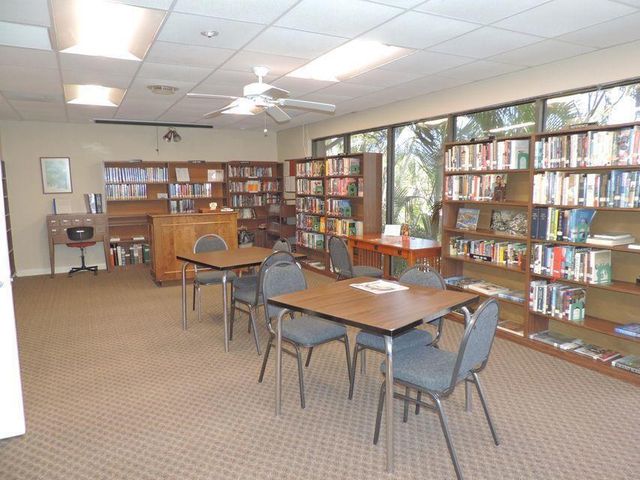 18081 SE Country Club Drive 100, Jupiter, FL 33469