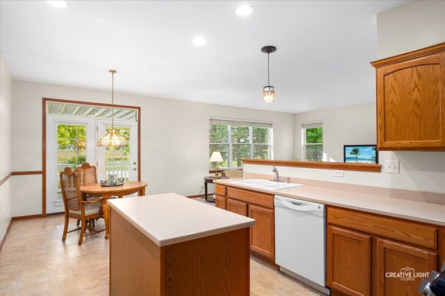 790 Bohannon Circle, Oswego, IL 60543