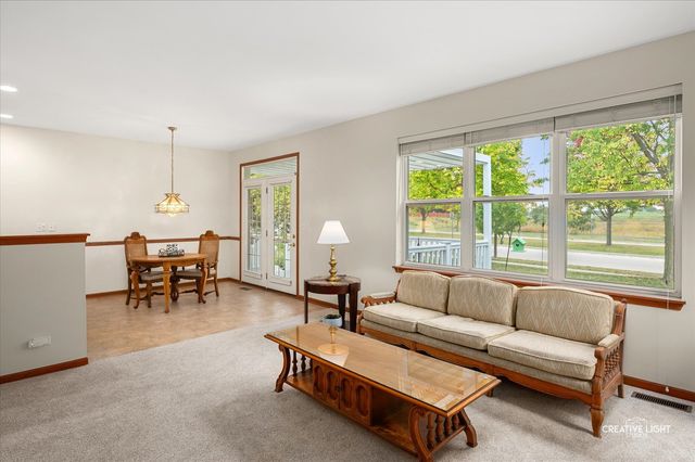 790 Bohannon Circle, Oswego, IL 60543