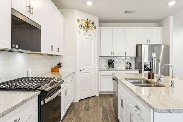 1008 Edgehurst Drive, Princeton, TX 75071