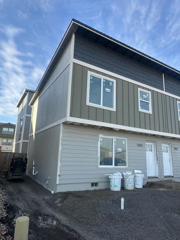 7867 Houston Loop, White City, OR 97503