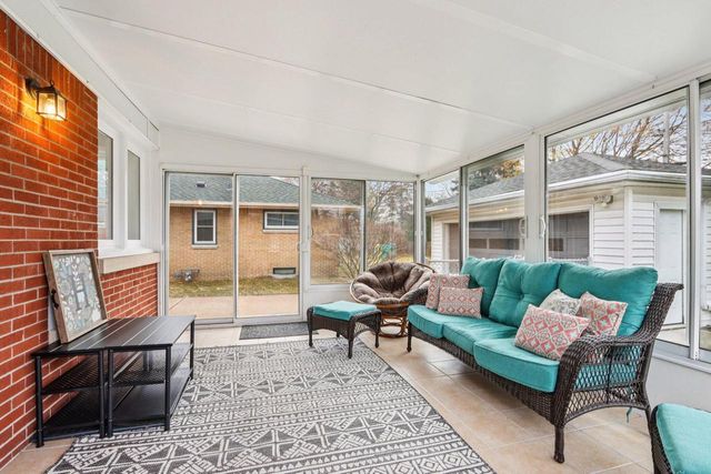 5405 N Lydell AVENUE, Glendale, WI 53217