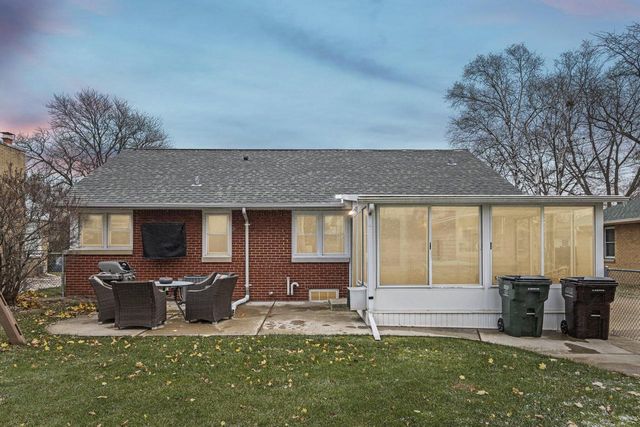 5405 N Lydell AVENUE, Glendale, WI 53217