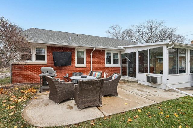 5405 N Lydell AVENUE, Glendale, WI 53217