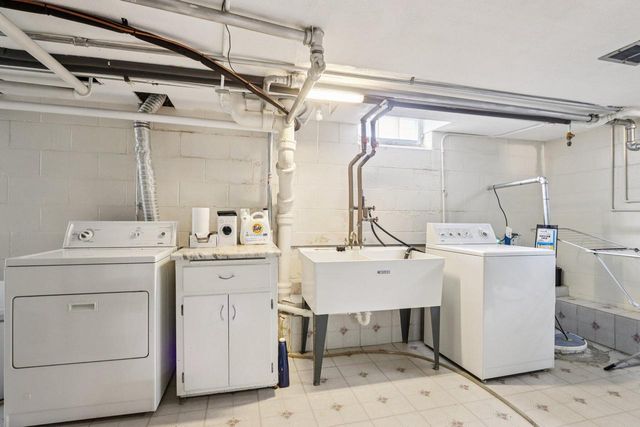 5405 N Lydell AVENUE, Glendale, WI 53217