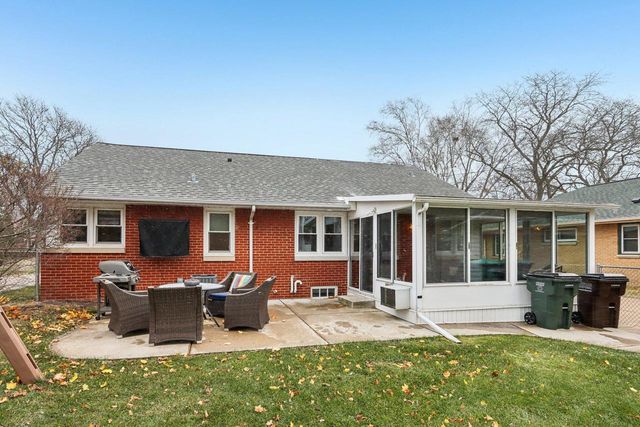5405 N Lydell AVENUE, Glendale, WI 53217