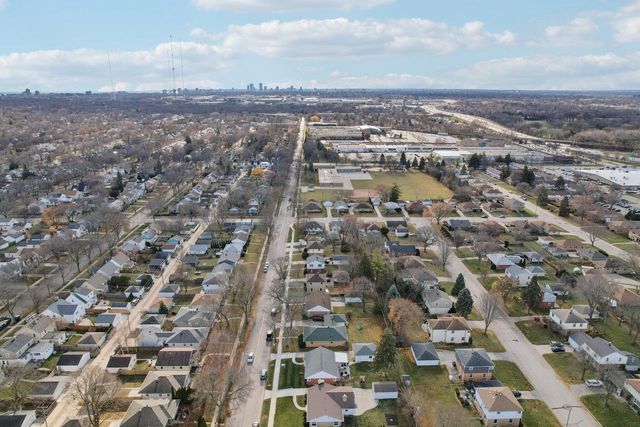 5405 N Lydell AVENUE, Glendale, WI 53217