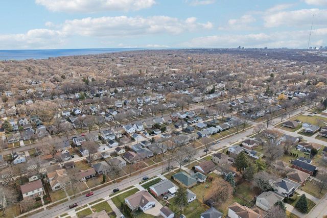 5405 N Lydell AVENUE, Glendale, WI 53217