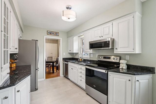 5405 N Lydell AVENUE, Glendale, WI 53217