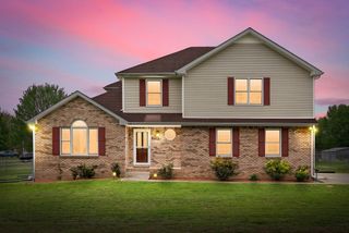 2938 Heatherfield Dr, Woodlawn, TN 37191
