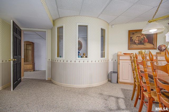 102 Lost Hollow Drive, Salem, IL 62881