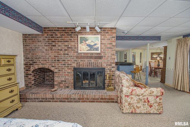 102 Lost Hollow Drive, Salem, IL 62881