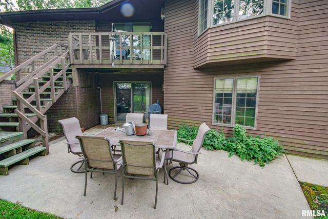 102 Lost Hollow Drive, Salem, IL 62881