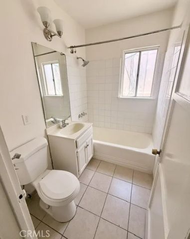 1402 W 78th Street, Los Angeles, CA 90047