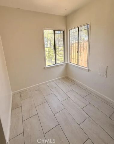 1402 W 78th Street, Los Angeles, CA 90047