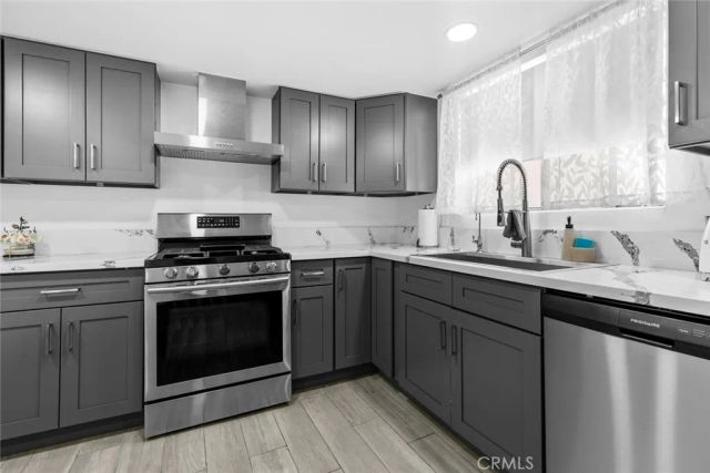 8801 Cedros Avenue 7, Panorama City, CA 91402